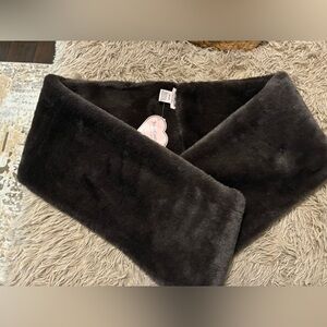 Juicy Couture Faux Fuy Scarf